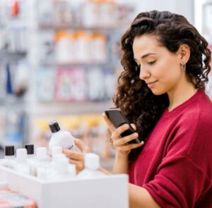 customer scans qr code